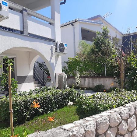 H&F Apartmani Vir Exteriér fotografie