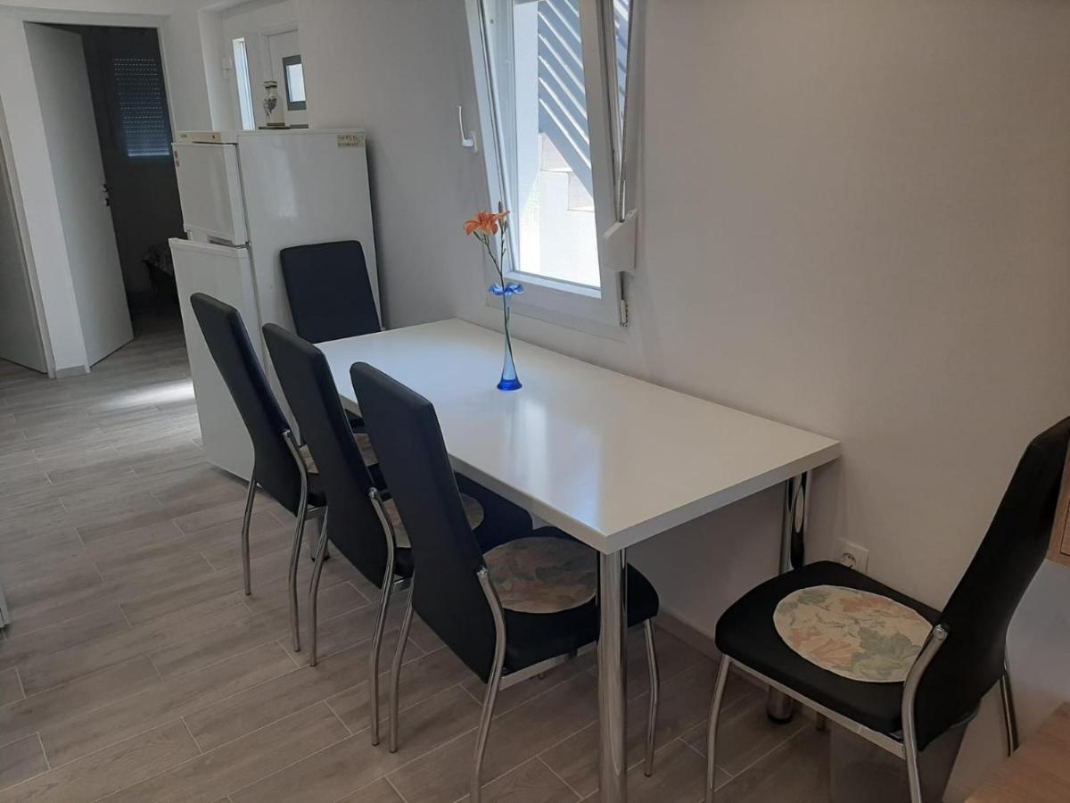 H&F Apartmani Vir Exteriér fotografie