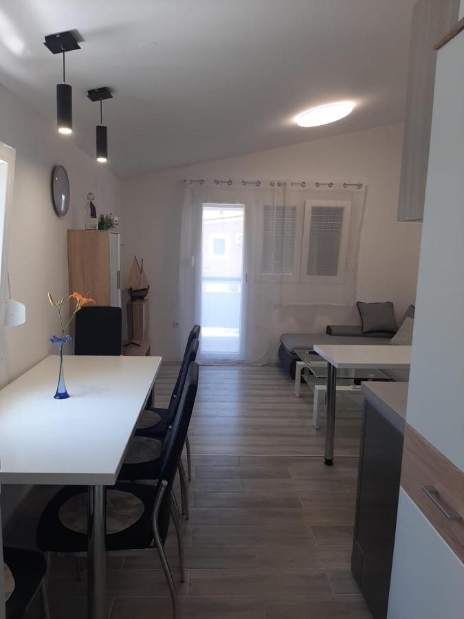 H&F Apartmani Vir Exteriér fotografie
